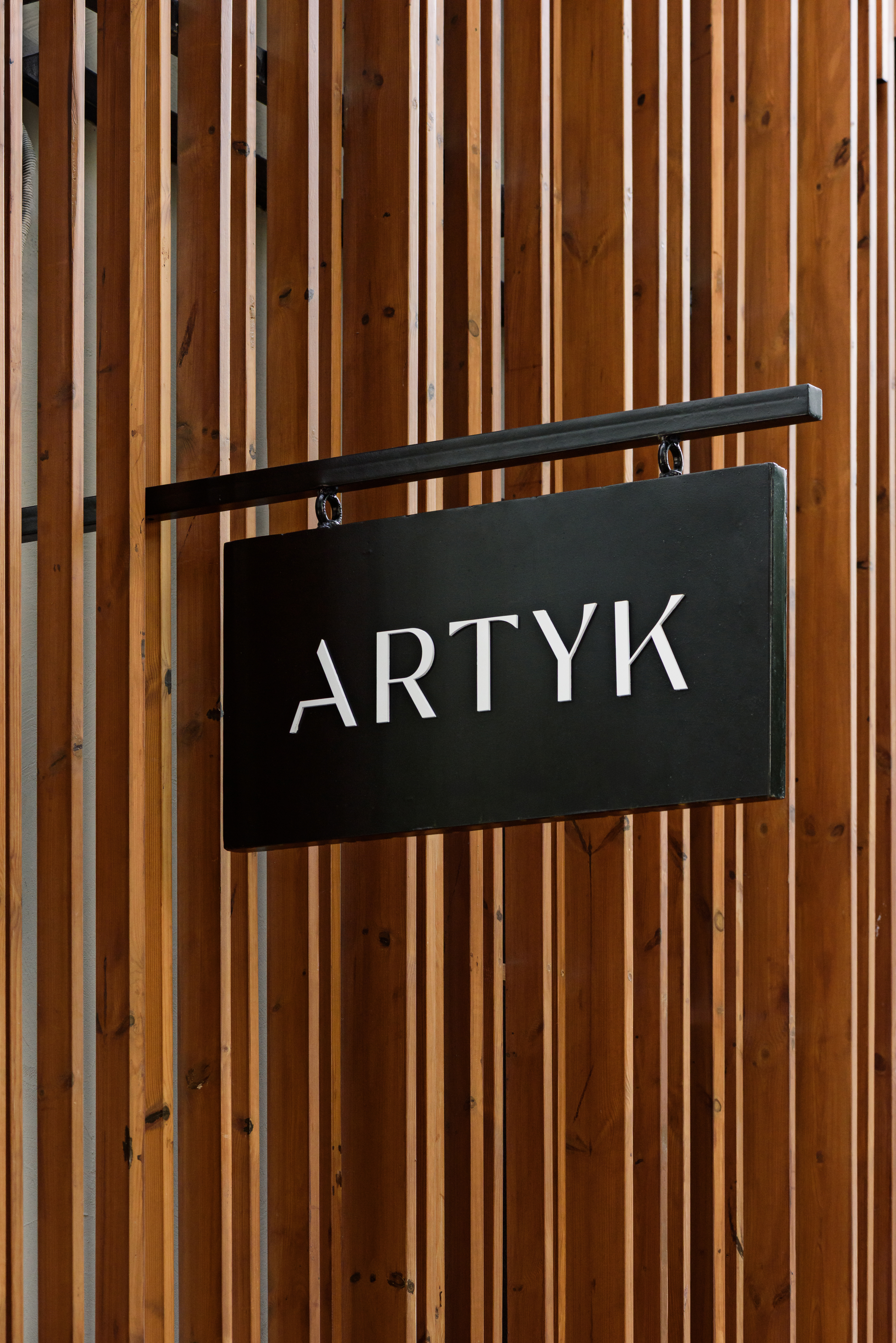 A dining composition in the Artyk gallery